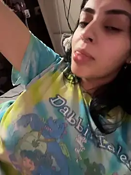 Snapshot of ThickerThanYoBitch chatting on November 14, 2025, 7:06 pm ThickerThanYoBitch online show from November 14, 2025, 7:06 pm