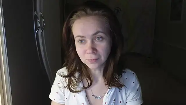 Riley Roo online show from November 30, 2025, 7:25 pm