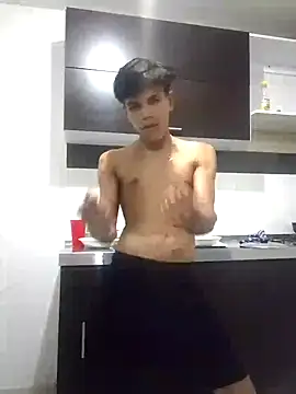 MATEO SWEET online show from March 17, 2025, 4:40 am