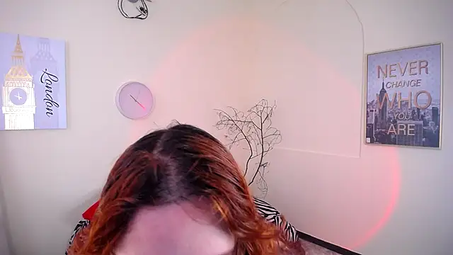 Snapshot of IsaBaileys_ chatting on March 21, 2025, 7:35 pm IsaBaileys online show from March 21, 2025, 7:35 pm