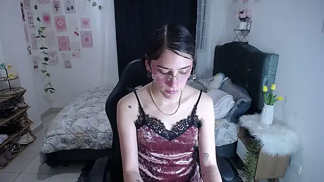 Snapshot of IsaBaileys_ chatting on June 8, 2026, 2:01 am IsaBaileys online show from June 8, 2026, 2:01 am