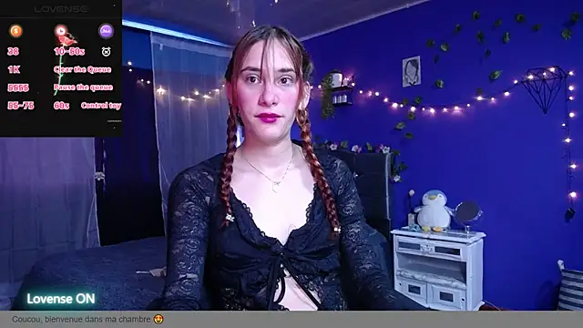 Snapshot of IsaBaileys_ chatting on October 3, 2025, 9:05 pm IsaBaileys online show from October 3, 2025, 9:05 pm