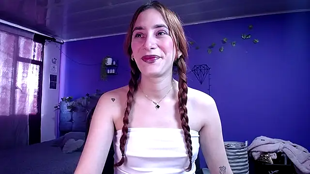 Snapshot of IsaBaileys_ chatting on September 26, 2025, 10:16 pm IsaBaileys online show from September 26, 2025, 10:16 pm