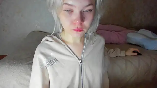 Snapshot of Dopaminegirl chatting on September 30, 2025, 9:32 pm Dopaminegirl online show from September 30, 2025, 9:32 pm