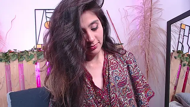 emily amaya online show from February 12, 2025, 7:44 am