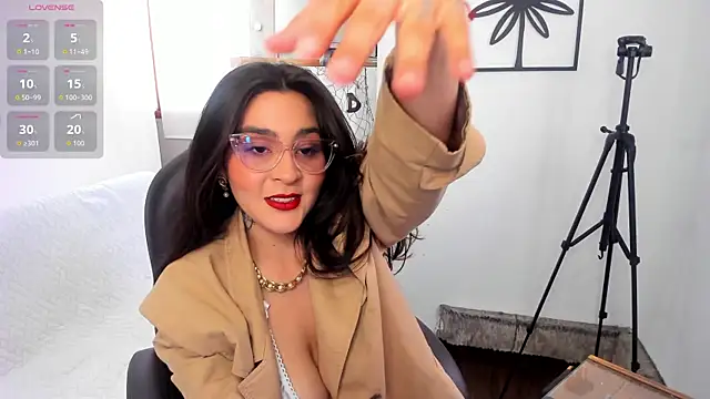 emily amaya online show from June 24, 2026, 3:54 pm
