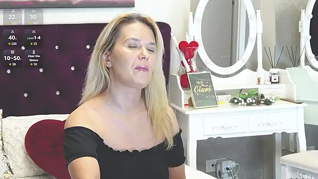 LilyFord online show from June 11, 2026, 7:33 pm
