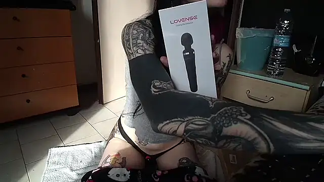 Honey2Bad online show from December 3, 2025, 10:47 am