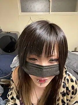 Snapshot of miyabi_room chatting on January 15, 2026, 1:14 pm miyabi room online show from January 15, 2026, 1:14 pm