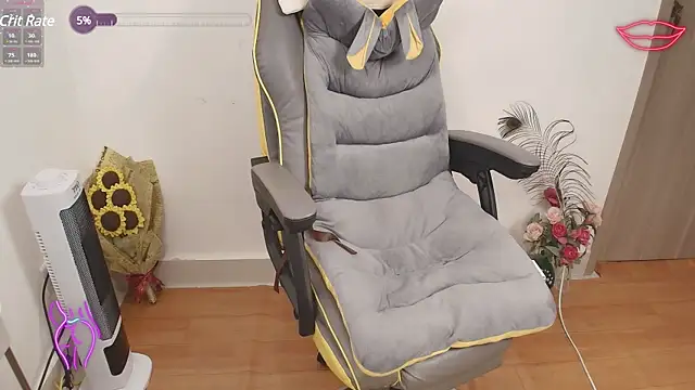  Mizuki  online show from March 22, 2025, 2:36 pm