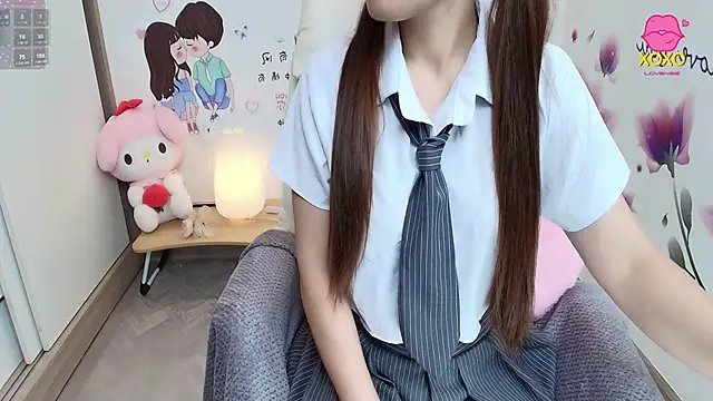  Mizuki  online show from September 25, 2025, 4:35 pm