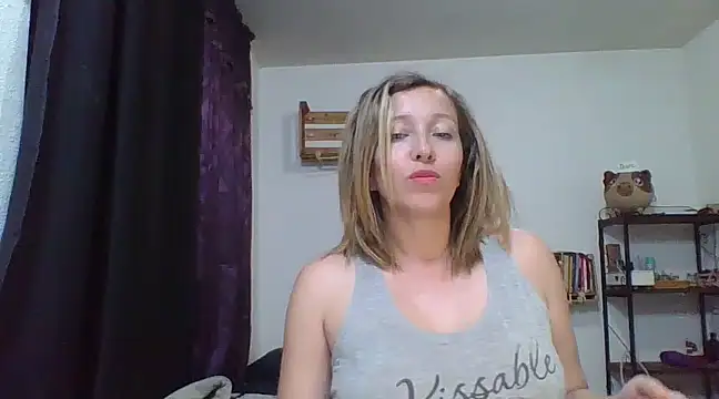 Snapshot of charlott_ponce chatting on January 30, 2025, 4:48 am charlott ponce online show from January 30, 2025, 4:48 am