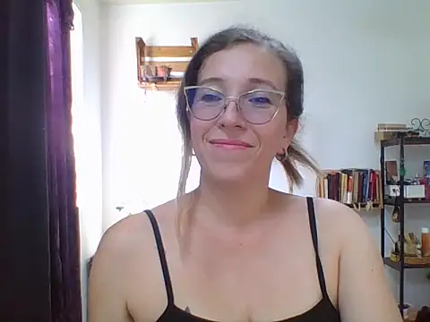 Snapshot of charlott_ponce chatting on December 5, 2025, 7:12 pm charlott ponce online show from December 5, 2025, 7:12 pm