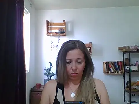 charlott ponce online show from April 2, 2026, 8:37 pm