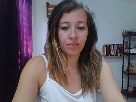 Snapshot of charlott_ponce chatting on November 7, 2025, 6:34 pm charlott ponce online show from November 7, 2025, 6:34 pm