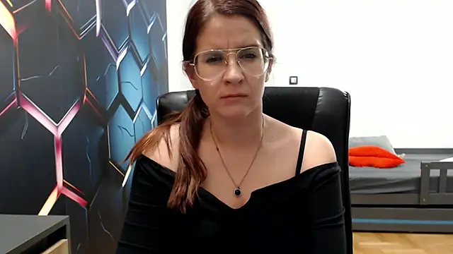 KayaRose online show from February 18, 2025, 7:09 pm