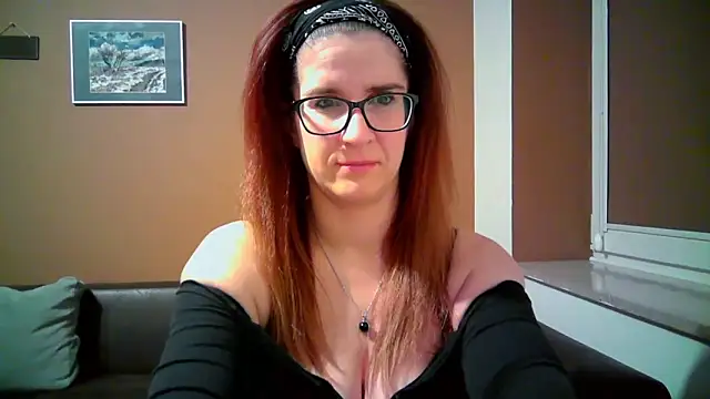 KayaRose online show from November 14, 2025, 9:18 pm