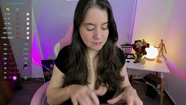 Tamara m  online show from May 18, 2026, 6:23 pm