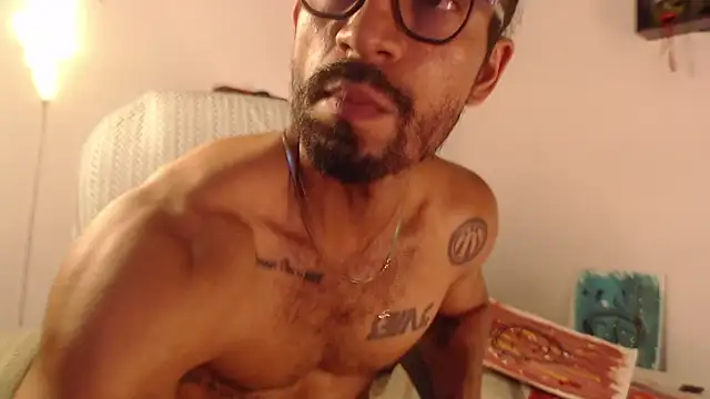 Romeocolin online show from May 14, 2026, 5:26 am