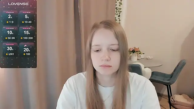 Snapshot of Alyaley chatting on June 16, 2026, 9:42 am Alyaley online show from June 16, 2026, 9:42 am