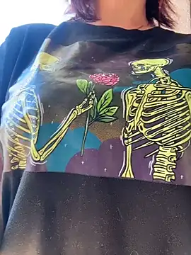 Astoria Moon online show from March 8, 2026, 12:08 pm