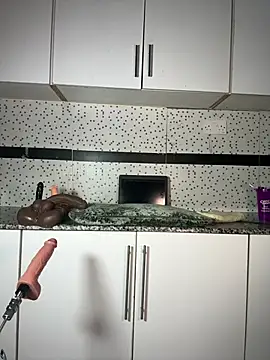 Snapshot of Bella045 chatting on April 7, 2026, 2:13 am Bella045 online show from April 7, 2026, 2:13 am