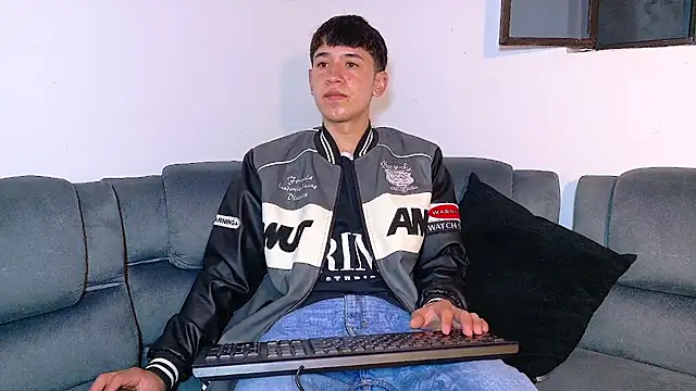 Mr daren  online show from November 12, 2025, 7:07 pm