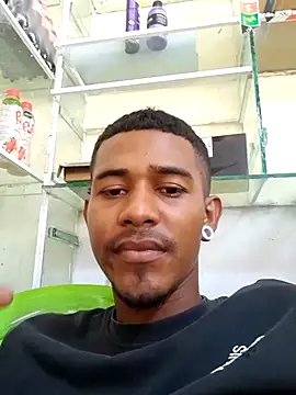 Snapshot of axelwa chatting on March 28, 2026, 7:04 pm axelwa online show from March 28, 2026, 7:04 pm