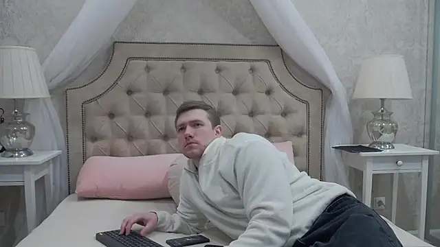 EthanPinkman online show from March 5, 2026, 4:31 am