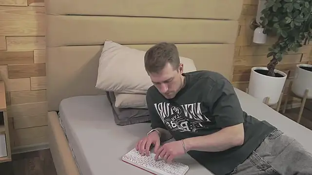 EthanPinkman online show from November 21, 2025, 4:22 am