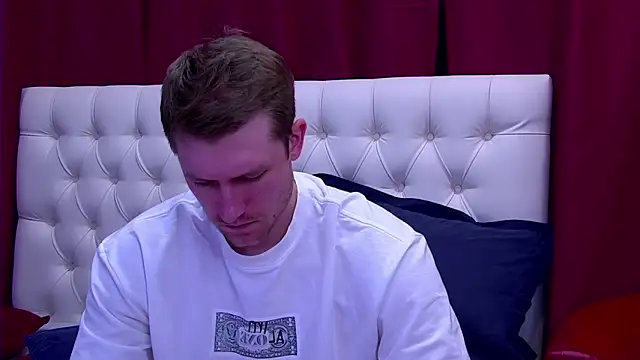 Snapshot of EthanPinkman chatting on September 18, 2025, 4:15 am EthanPinkman online show from September 18, 2025, 4:15 am