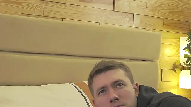 Snapshot of EthanPinkman chatting on February 3, 2026, 4:32 am EthanPinkman online show from February 3, 2026, 4:32 am