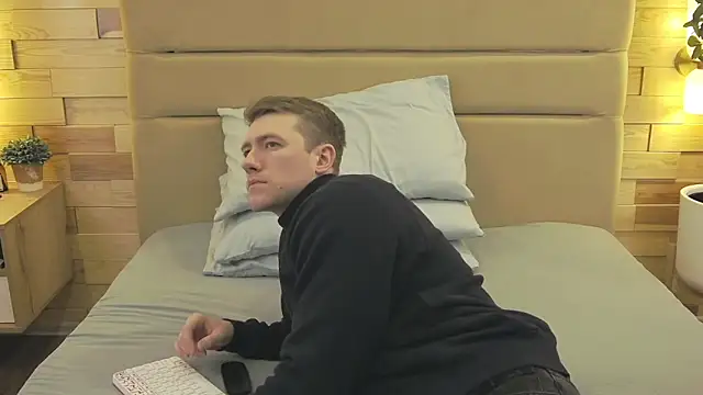 Snapshot of EthanPinkman chatting on February 23, 2026, 4:14 am EthanPinkman online show from February 23, 2026, 4:14 am