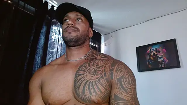 Snapshot of manolofitt chatting on June 20, 2026, 6:24 pm manolofitt online show from June 20, 2026, 6:24 pm