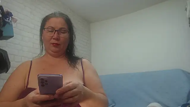 EmmaSquirt online show from December 17, 2025, 10:04 pm