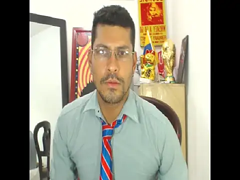 Snapshot of MikeRiverx chatting on June 27, 2026, 5:02 am MikeRiverx online show from June 27, 2026, 5:02 am