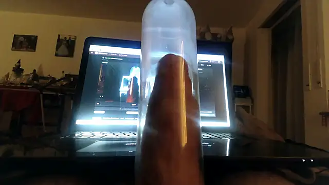 Drummer112 online show from October 15, 2025, 5:43 pm