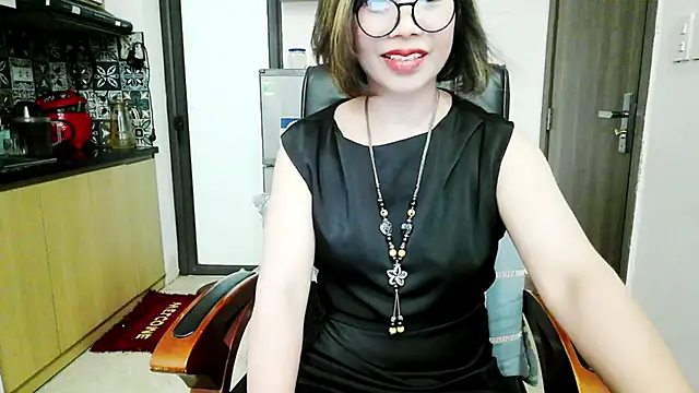 Miu-Le online show from October 18, 2025, 8:16 am