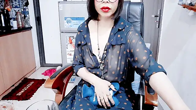 Miu-Le online show from February 8, 2026, 7:22 pm