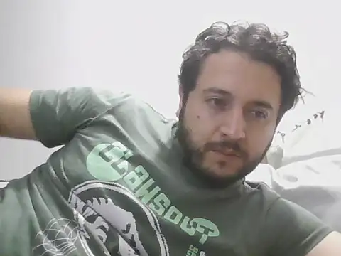 CrisFdo online show from April 11, 2026, 1:13 am