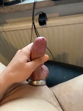 Snapshot of sLav369 chatting on February 13, 2026, 8:25 am sLav369 online show from February 13, 2026, 8:25 am