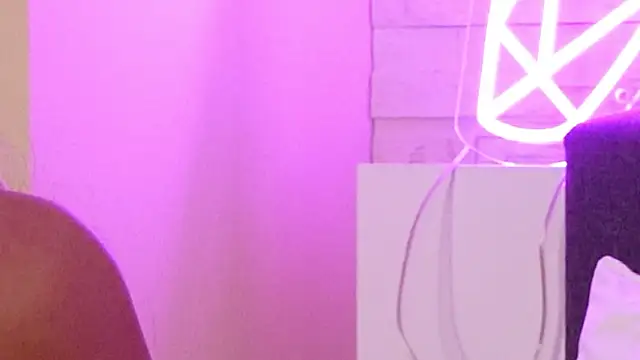 Snapshot of ClaraHazel chatting on February 19, 2026, 2:52 am ClaraHazel online show from February 19, 2026, 2:52 am