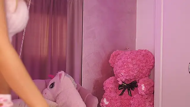 Snapshot of ClaraHazel chatting on May 1, 2026, 5:45 am ClaraHazel online show from May 1, 2026, 5:45 am