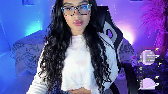 Riana Kean online show from November 29, 2025, 3:28 am