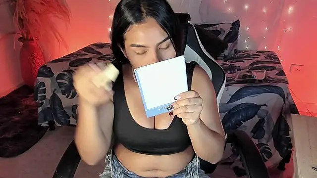 Riana Kean online show from March 20, 2026, 2:56 am