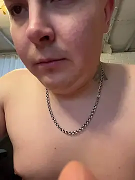 MrMrsRight online show from February 25, 2026, 3:51 am