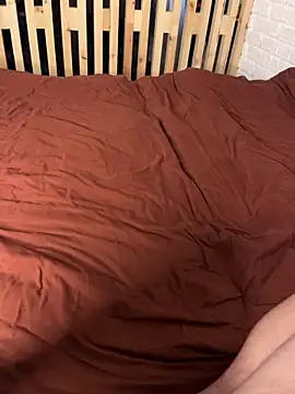 MrMrsRight online show from November 19, 2025, 10:15 am