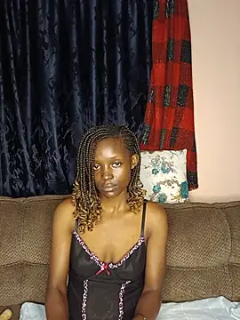 Snapshot of petite_clara24 chatting on July 9, 2026, 10:53 pm petite clara24 online show from July 9, 2026, 10:53 pm