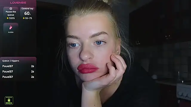 RinaBlondie online show from October 27, 2025, 4:08 pm