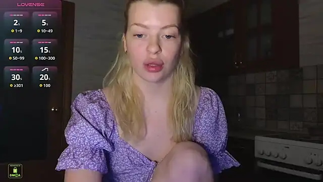 RinaBlondie online show from February 1, 2026, 9:46 pm